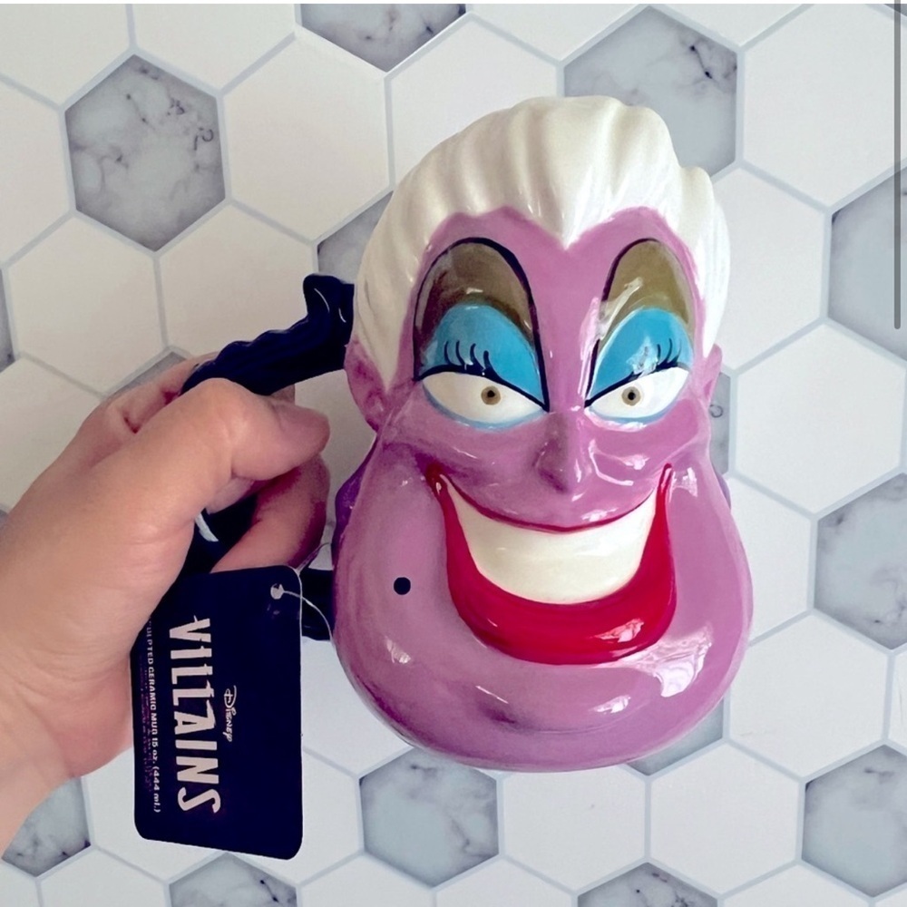 NWT- RARE Disney Ursula Villains The Little Mermaid Ceramic Mug- 16 oz